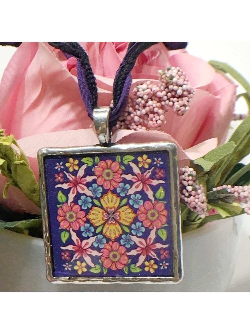 New Purple Ribbon Floral Necklace - Picture 2 of 7